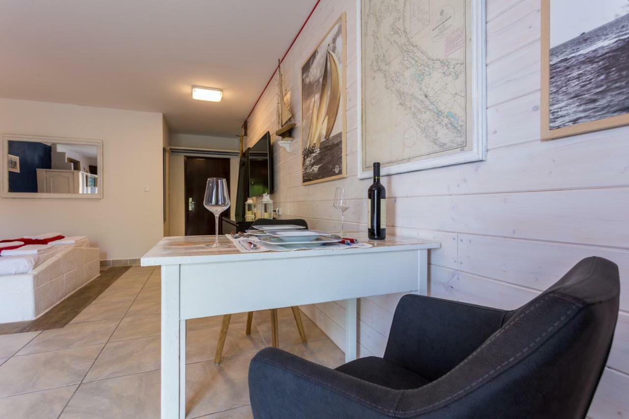 Apartments Villa Anna バスカ エクステリア 写真